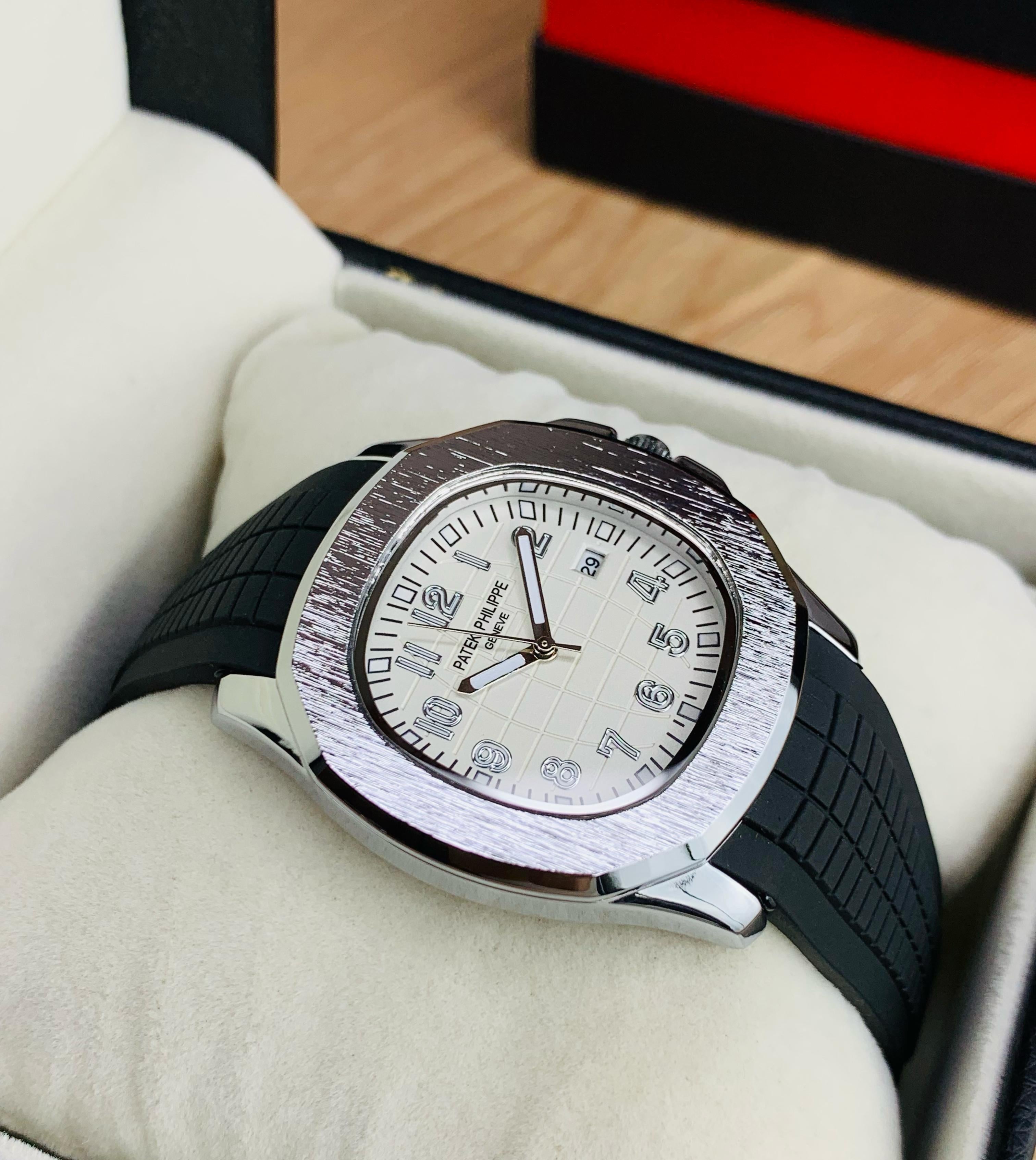 Patek Philippe Nautilus Silver Bazel – Rubber Strap, Butterfly Lock, Date & Time