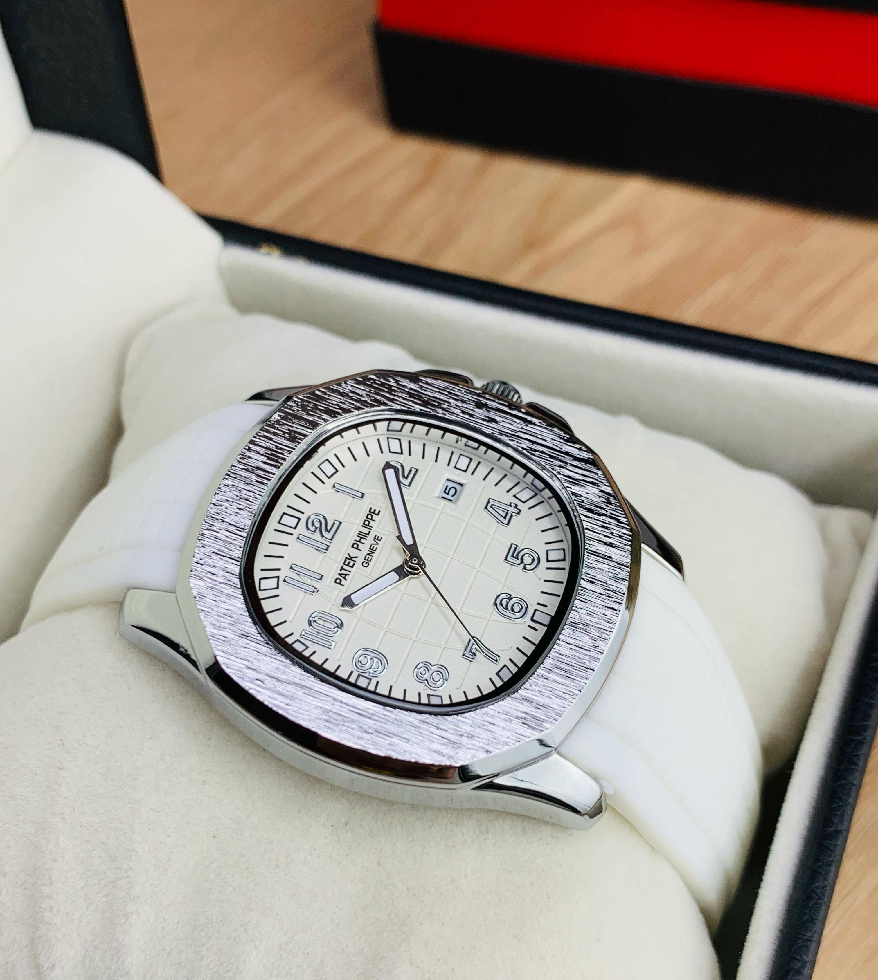 Patek Philippe Nautilus Silver Bazel – Rubber Strap, Butterfly Lock, Date & Time