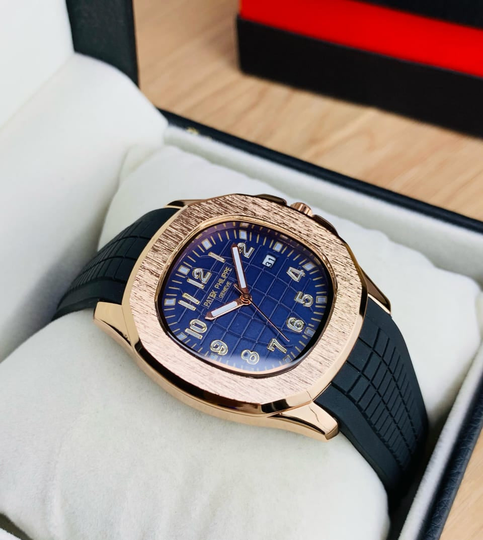 Patek Philippe Nautilus Golden Bazel – Rubber Strap, Butterfly Lock, Date & Time