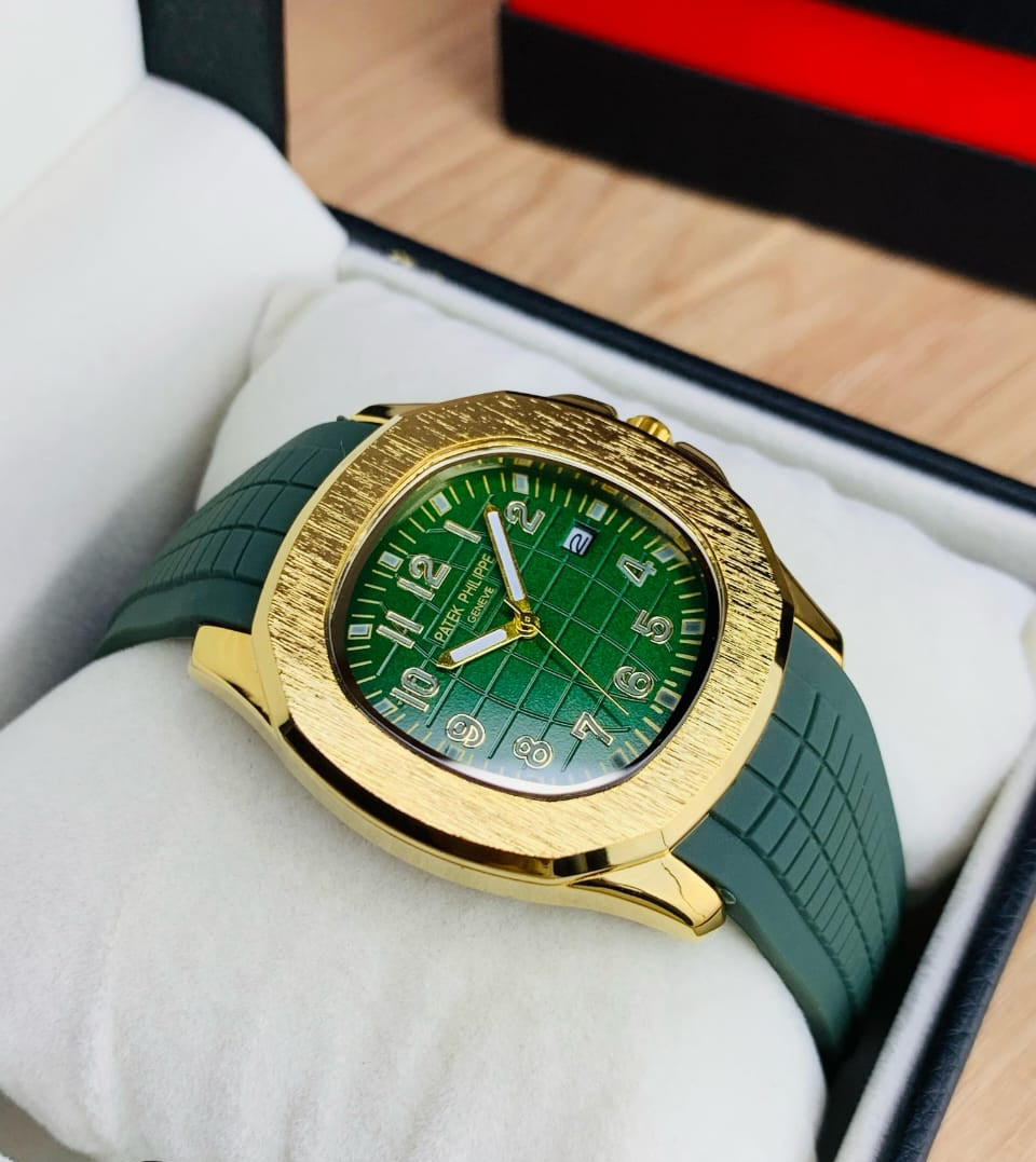Patek Philippe Nautilus Golden Bazel – Rubber Strap, Butterfly Lock, Date & Time