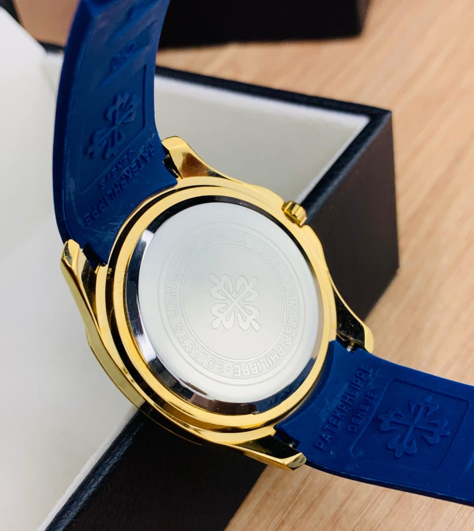 Patek Philippe Nautilus Golden Bazel – Rubber Strap, Butterfly Lock, Date & Time